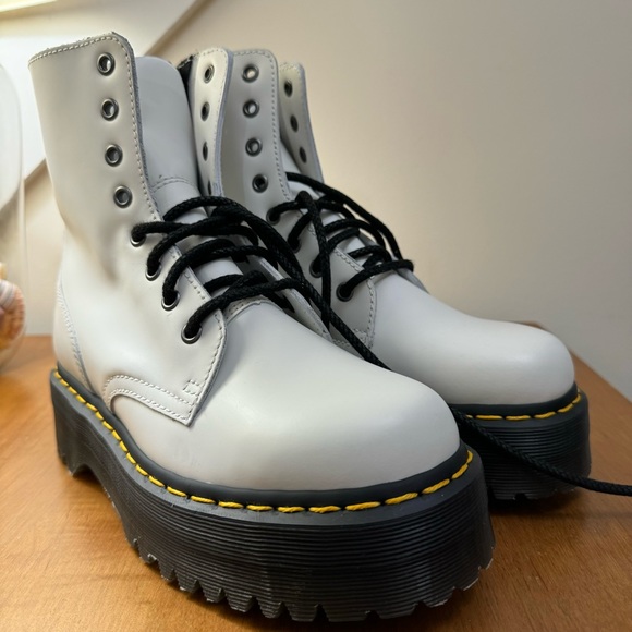 Dr. Martens Jadon Boot Smooth Leather Platforms - Picture 3 of 10